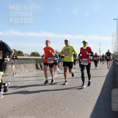 03.10.2025 - Köhlbrandbrückenlauf Yannick Fuchs http://msf.ph/oto/9179953 03.10.2025 11:20:27 Position 3 4587, 5004 meine-sportfotos.de