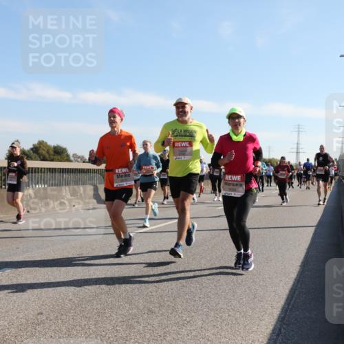 03.10.2025 - Köhlbrandbrückenlauf Yannick Fuchs http://msf.ph/oto/9179958 03.10.2025 11:20:27 Position 3 4587, 6791, 5004 meine-sportfotos.de