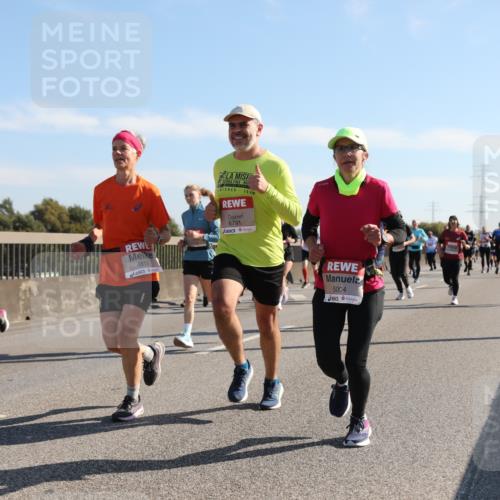 03.10.2025 - Köhlbrandbrückenlauf Yannick Fuchs http://msf.ph/oto/9179960 03.10.2025 11:20:27 Position 3 15, 6791, 4813, 5004 meine-sportfotos.de