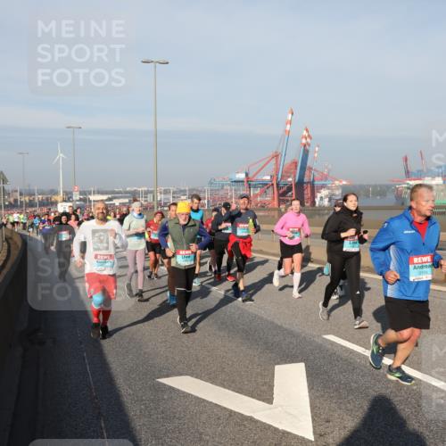 03.10.2025 - Köhlbrandbrückenlauf Yannick Fuchs http://msf.ph/oto/9179966 03.10.2025 08:53:24 Position 2 2158 meine-sportfotos.de