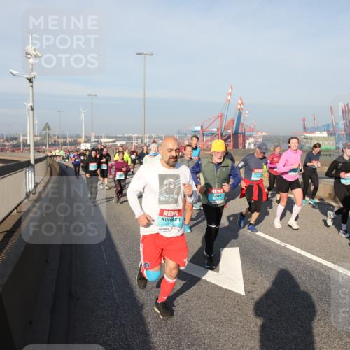 03.10.2025 - Köhlbrandbrückenlauf Yannick Fuchs http://msf.ph/oto/9179980 03.10.2025 08:53:25 Position 2 1840 meine-sportfotos.de