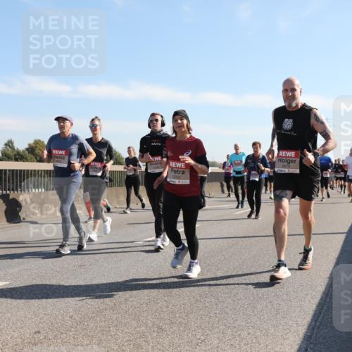 03.10.2025 - Köhlbrandbrückenlauf Yannick Fuchs http://msf.ph/oto/9179989 03.10.2025 11:20:31 Position 3 4833, 5328, 5302, 187, 5678 meine-sportfotos.de