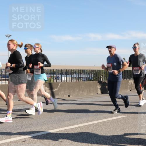 03.10.2025 - Köhlbrandbrückenlauf Yannick Fuchs http://msf.ph/oto/9179993 03.10.2025 11:20:31 Position 3 5302 meine-sportfotos.de
