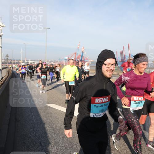 03.10.2025 - Köhlbrandbrückenlauf Yannick Fuchs http://msf.ph/oto/9180018 03.10.2025 08:53:29 Position 2 2396, 1001 meine-sportfotos.de