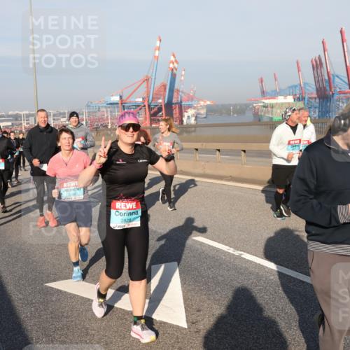 03.10.2025 - Köhlbrandbrückenlauf Yannick Fuchs http://msf.ph/oto/9180033 03.10.2025 08:53:31 Position 2 2152, 2828 meine-sportfotos.de