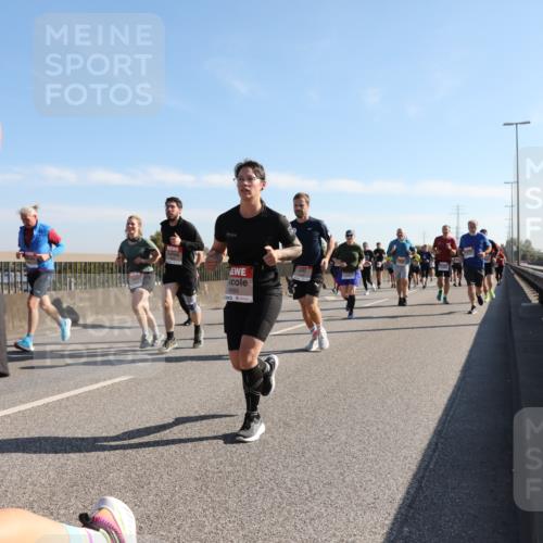 03.10.2025 - Köhlbrandbrückenlauf Yannick Fuchs http://msf.ph/oto/9180059 03.10.2025 11:20:39 Position 3 4885 meine-sportfotos.de