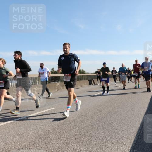 03.10.2025 - Köhlbrandbrückenlauf Yannick Fuchs http://msf.ph/oto/9180070 03.10.2025 11:20:40 Position 3  meine-sportfotos.de