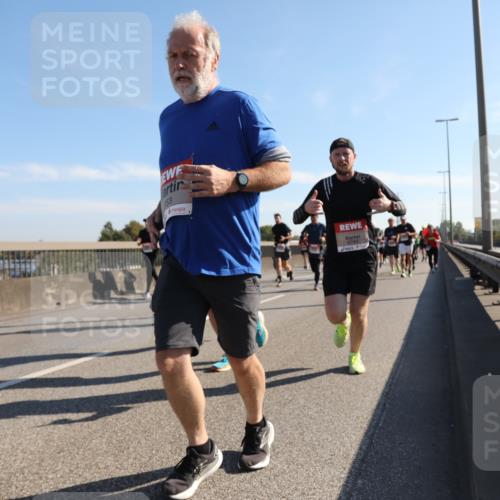 03.10.2025 - Köhlbrandbrückenlauf Yannick Fuchs http://msf.ph/oto/9180093 03.10.2025 11:20:42 Position 3 53, 6744 meine-sportfotos.de