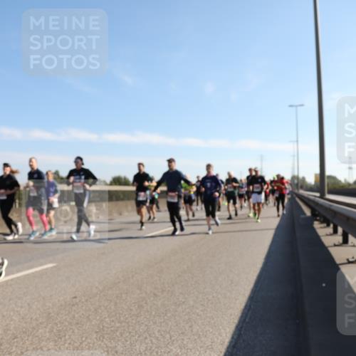 03.10.2025 - Köhlbrandbrückenlauf Yannick Fuchs http://msf.ph/oto/9180103 03.10.2025 11:20:43 Position 3  meine-sportfotos.de