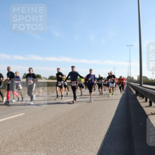 03.10.2025 - Köhlbrandbrückenlauf Yannick Fuchs http://msf.ph/oto/9180105 03.10.2025 11:20:43 Position 3  meine-sportfotos.de