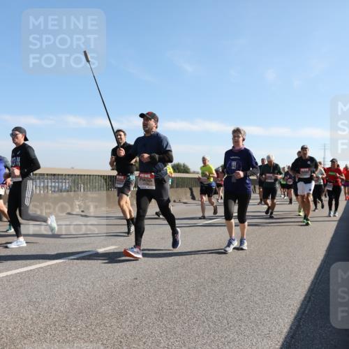 03.10.2025 - Köhlbrandbrückenlauf Yannick Fuchs http://msf.ph/oto/9180113 03.10.2025 11:20:44 Position 3 6189 meine-sportfotos.de