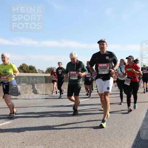03.10.2025 - Köhlbrandbrückenlauf Yannick Fuchs http://msf.ph/oto/9180125 03.10.2025 11:20:46 Position 3 4790, 4397, 6221 meine-sportfotos.de