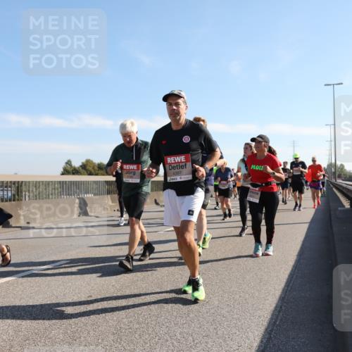 03.10.2025 - Köhlbrandbrückenlauf Yannick Fuchs http://msf.ph/oto/9180131 03.10.2025 11:20:46 Position 3 4397 meine-sportfotos.de