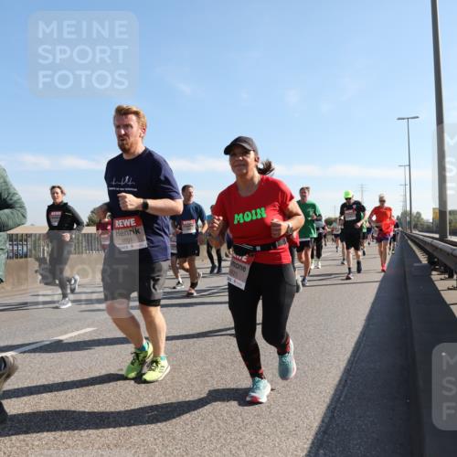 03.10.2025 - Köhlbrandbrückenlauf Yannick Fuchs http://msf.ph/oto/9180138 03.10.2025 11:20:47 Position 3 4790, 50, 4601, 6221 meine-sportfotos.de