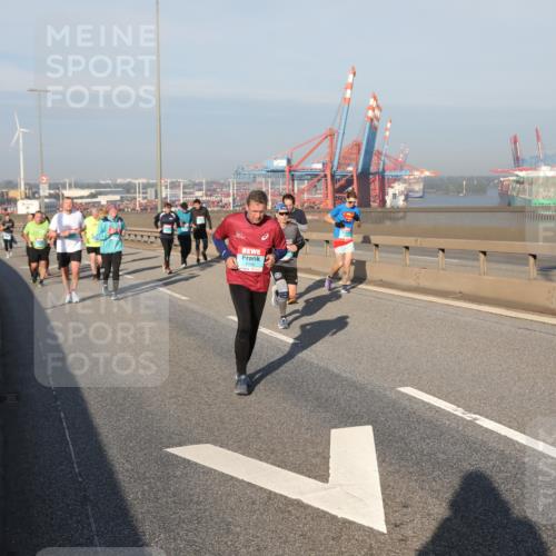 03.10.2025 - Köhlbrandbrückenlauf Yannick Fuchs http://msf.ph/oto/9180139 03.10.2025 08:53:45 Position 2  meine-sportfotos.de