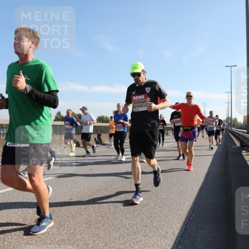 03.10.2025 - Köhlbrandbrückenlauf Yannick Fuchs http://msf.ph/oto/9180160 03.10.2025 11:20:50 Position 3 5147 meine-sportfotos.de
