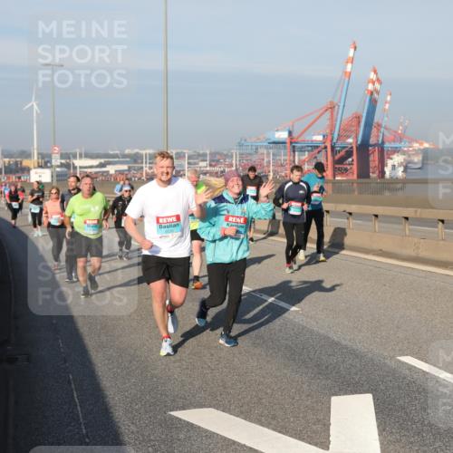 03.10.2025 - Köhlbrandbrückenlauf Yannick Fuchs http://msf.ph/oto/9180167 03.10.2025 08:53:49 Position 2  meine-sportfotos.de