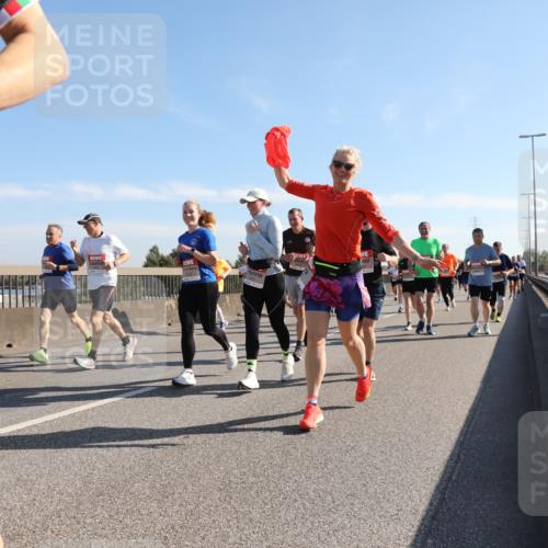 03.10.2025 - Köhlbrandbrückenlauf Yannick Fuchs http://msf.ph/oto/9180169 03.10.2025 11:20:50 Position 3  meine-sportfotos.de