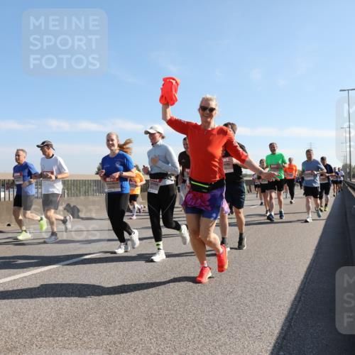 03.10.2025 - Köhlbrandbrückenlauf Yannick Fuchs http://msf.ph/oto/9180172 03.10.2025 11:20:51 Position 3 16212 meine-sportfotos.de