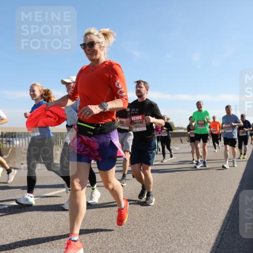 03.10.2025 - Köhlbrandbrückenlauf Yannick Fuchs http://msf.ph/oto/9180180 03.10.2025 11:20:51 Position 3 4825 meine-sportfotos.de