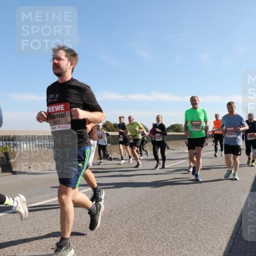 03.10.2025 - Köhlbrandbrückenlauf Yannick Fuchs http://msf.ph/oto/9180188 03.10.2025 11:20:52 Position 3 4825 meine-sportfotos.de