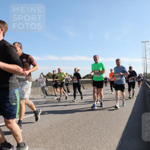 03.10.2025 - Köhlbrandbrückenlauf Yannick Fuchs http://msf.ph/oto/9180189 03.10.2025 11:20:52 Position 3 825, 4223 meine-sportfotos.de