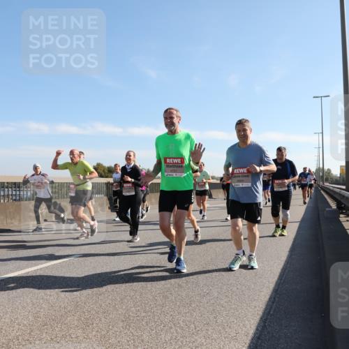 03.10.2025 - Köhlbrandbrückenlauf Yannick Fuchs http://msf.ph/oto/9180196 03.10.2025 11:20:52 Position 3 4721, 4889 meine-sportfotos.de