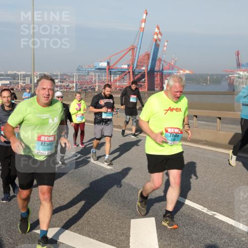 03.10.2025 - Köhlbrandbrückenlauf Yannick Fuchs http://msf.ph/oto/9180197 03.10.2025 08:53:52 Position 2 1734, 8147 meine-sportfotos.de