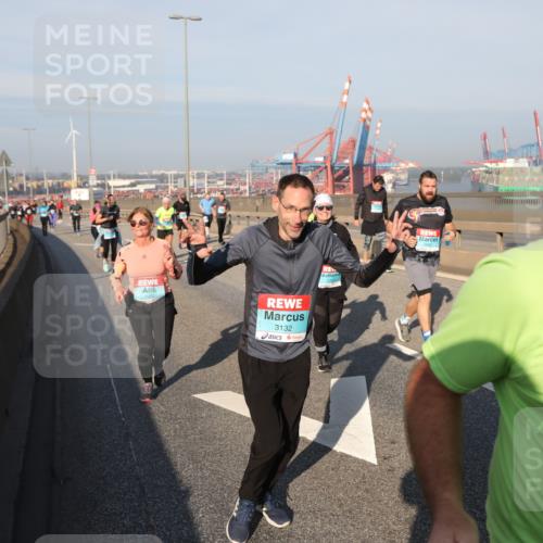 03.10.2025 - Köhlbrandbrückenlauf Yannick Fuchs http://msf.ph/oto/9180209 03.10.2025 08:53:54 Position 2 1683, 3132 meine-sportfotos.de