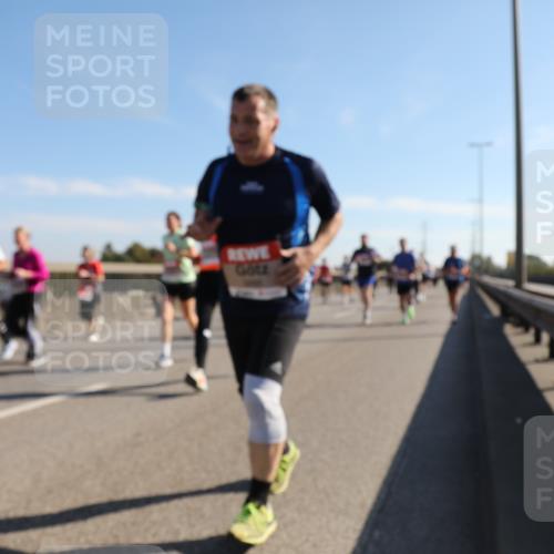 03.10.2025 - Köhlbrandbrückenlauf Yannick Fuchs http://msf.ph/oto/9180215 03.10.2025 11:20:54 Position 3  meine-sportfotos.de