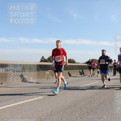 03.10.2025 - Köhlbrandbrückenlauf Yannick Fuchs http://msf.ph/oto/9180226 03.10.2025 11:20:55 Position 3 6589, 6774 meine-sportfotos.de