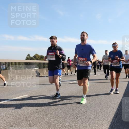 03.10.2025 - Köhlbrandbrückenlauf Yannick Fuchs http://msf.ph/oto/9180241 03.10.2025 11:20:56 Position 3 6496, 6497 meine-sportfotos.de