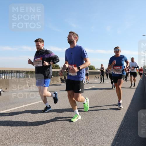 03.10.2025 - Köhlbrandbrückenlauf Yannick Fuchs http://msf.ph/oto/9180245 03.10.2025 11:20:57 Position 3 6496, 69 meine-sportfotos.de