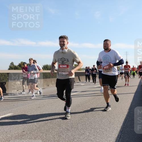 03.10.2025 - Köhlbrandbrückenlauf Yannick Fuchs http://msf.ph/oto/9180263 03.10.2025 11:20:59 Position 3 6818 meine-sportfotos.de
