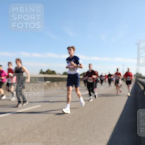 03.10.2025 - Köhlbrandbrückenlauf Yannick Fuchs http://msf.ph/oto/9180281 03.10.2025 11:21:00 Position 3  meine-sportfotos.de