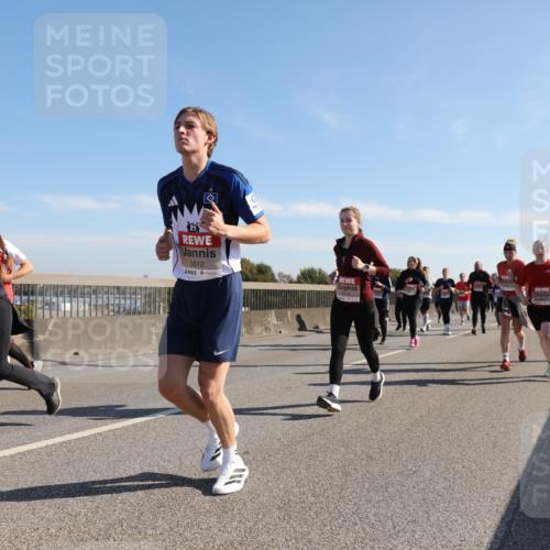 03.10.2025 - Köhlbrandbrückenlauf Yannick Fuchs http://msf.ph/oto/9180288 03.10.2025 11:21:01 Position 3 5812 meine-sportfotos.de