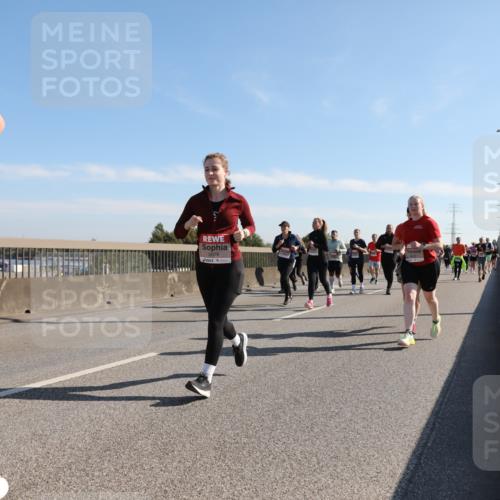 03.10.2025 - Köhlbrandbrückenlauf Yannick Fuchs http://msf.ph/oto/9180294 03.10.2025 11:21:01 Position 3 5078 meine-sportfotos.de