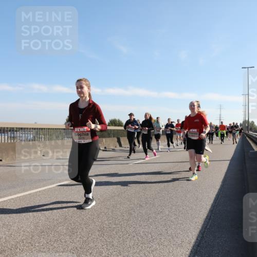 03.10.2025 - Köhlbrandbrückenlauf Yannick Fuchs http://msf.ph/oto/9180295 03.10.2025 11:21:01 Position 3 5078 meine-sportfotos.de