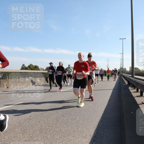 03.10.2025 - Köhlbrandbrückenlauf Yannick Fuchs http://msf.ph/oto/9180300 03.10.2025 11:21:02 Position 3 5078, 4812 meine-sportfotos.de