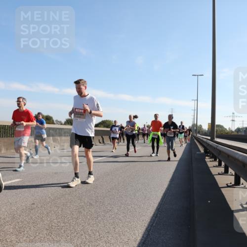 03.10.2025 - Köhlbrandbrückenlauf Yannick Fuchs http://msf.ph/oto/9180308 03.10.2025 11:21:05 Position 3 5107 meine-sportfotos.de
