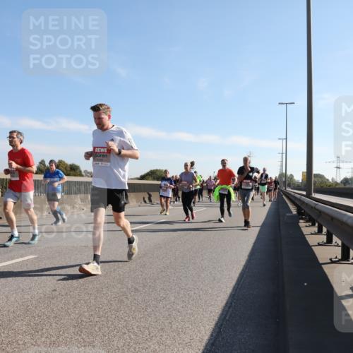 03.10.2025 - Köhlbrandbrückenlauf Yannick Fuchs http://msf.ph/oto/9180309 03.10.2025 11:21:06 Position 3 6125 meine-sportfotos.de