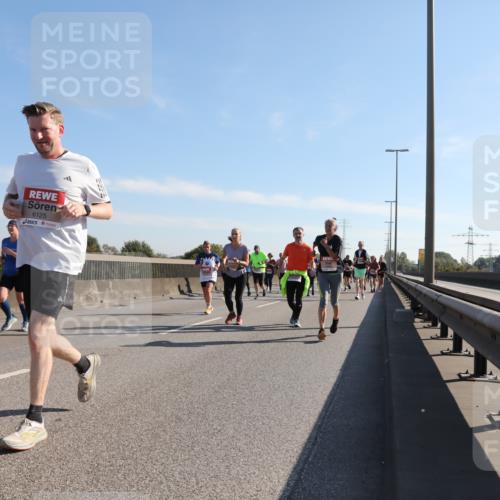 03.10.2025 - Köhlbrandbrückenlauf Yannick Fuchs http://msf.ph/oto/9180311 03.10.2025 11:21:06 Position 3 6125 meine-sportfotos.de