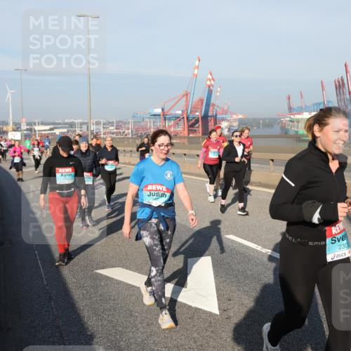 03.10.2025 - Köhlbrandbrückenlauf Yannick Fuchs http://msf.ph/oto/9180343 03.10.2025 08:54:20 Position 2 85, 230 meine-sportfotos.de