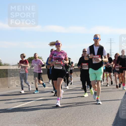 03.10.2025 - Köhlbrandbrückenlauf Yannick Fuchs http://msf.ph/oto/9180348 03.10.2025 11:21:10 Position 3 6209, 4626, 6261 meine-sportfotos.de
