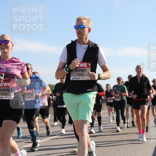 03.10.2025 - Köhlbrandbrückenlauf Yannick Fuchs http://msf.ph/oto/9180357 03.10.2025 11:21:11 Position 3 4567, 4626, 6262 meine-sportfotos.de