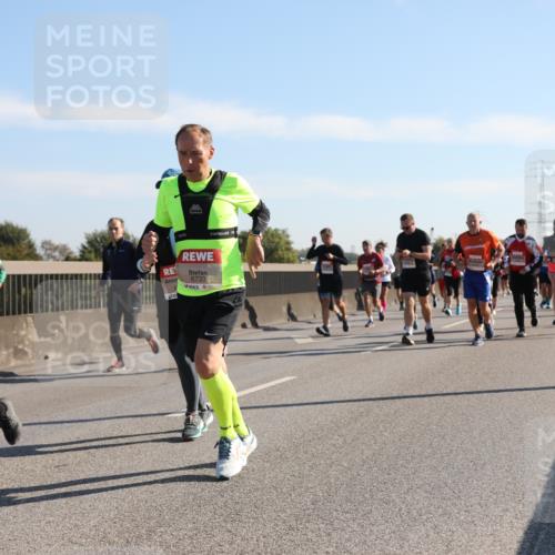 03.10.2025 - Köhlbrandbrückenlauf Yannick Fuchs http://msf.ph/oto/9180402 03.10.2025 11:21:17 Position 3 6733 meine-sportfotos.de