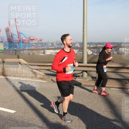 03.10.2025 - Köhlbrandbrückenlauf Yannick Fuchs http://msf.ph/oto/9180406 03.10.2025 08:54:33 Position 2 649 meine-sportfotos.de