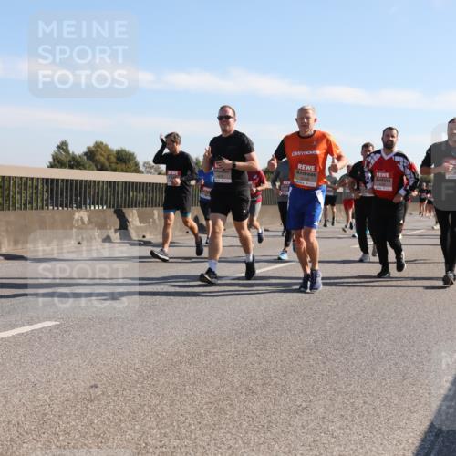 03.10.2025 - Köhlbrandbrückenlauf Yannick Fuchs http://msf.ph/oto/9180429 03.10.2025 11:21:20 Position 3  meine-sportfotos.de