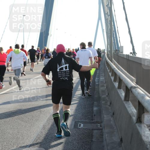 03.10.2025 - Köhlbrandbrückenlauf Yannick Fuchs http://msf.ph/oto/9180459 03.10.2025 08:54:43 Position 2 2016, 2017, 2018, 2019, 2020, 2021, 2022, 2023, 2024, 1225 meine-sportfotos.de