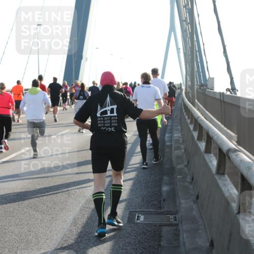03.10.2025 - Köhlbrandbrückenlauf Yannick Fuchs http://msf.ph/oto/9180461 03.10.2025 08:54:43 Position 2 2016, 2017, 2018, 2019, 2020, 2021, 2022, 2023, 2024, 3225 meine-sportfotos.de